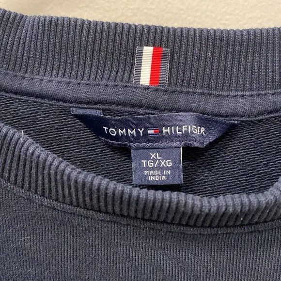 Tommy Hilfiger navy sweatshirt - Picture 3 of 5